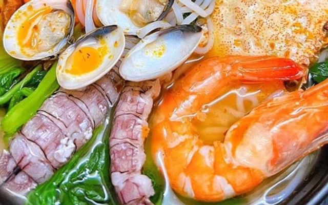 Bún Thái Hải Sản - 84 Nguyễn Văn Lộc
