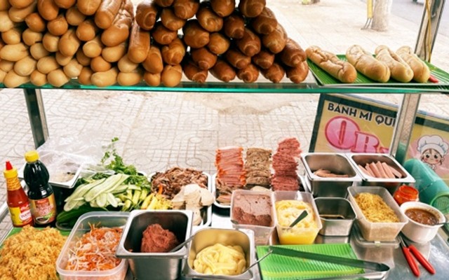 Bánh Mì Thịt & Bánh Mì Que PHƯƠNG - 345 Trường Chinh