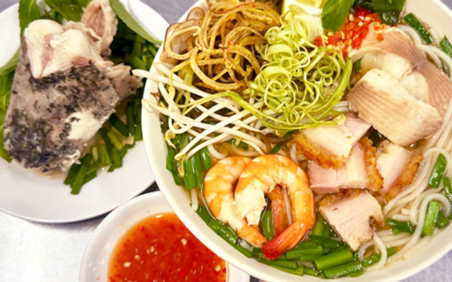 Bún Nước Lèo Sóc Trăng - 28 Hoàng Hoa Thám