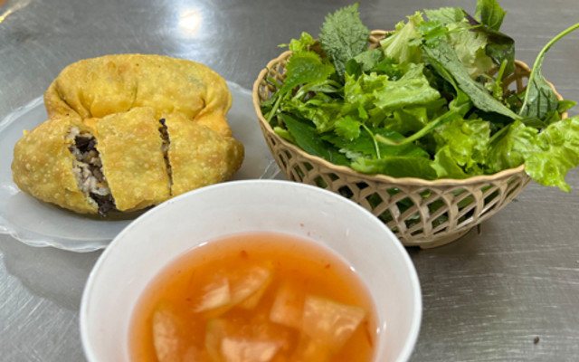 Cô Tưởng - Bánh Gối Rán & Cháo Trai - Xuân La