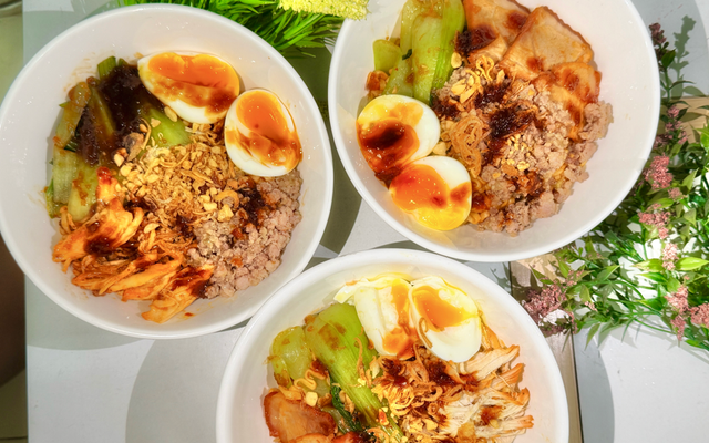 Mì Trộn Lòng Đào - Bống Bang