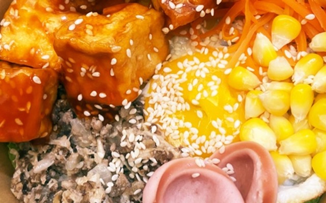 Tiệm Cơm Nhà Trộn - Hoa Bằng