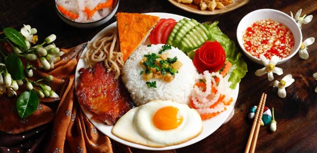 Cơm Tấm, Bún Thịt Nướng & Bánh Mì Cô Hai - Chợ Phú Mỹ