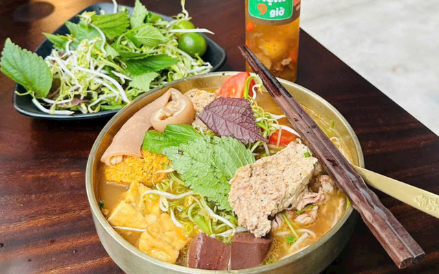 Tiệm 9 Giờ - Bún Riêu, Canh Bún - Song Hành