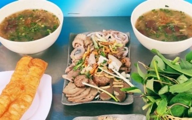Cháo Lòng Chị Thanh - Cô Giang