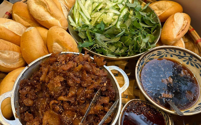 O Thảo - Bánh Mì Xứ Huế - 47 Ngõ Gốc Đề