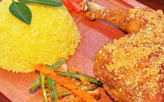 Tiệm Cơm Nhà Thương Nhớ - Cơm Gà Mắm Tỏi - Thống Nhất