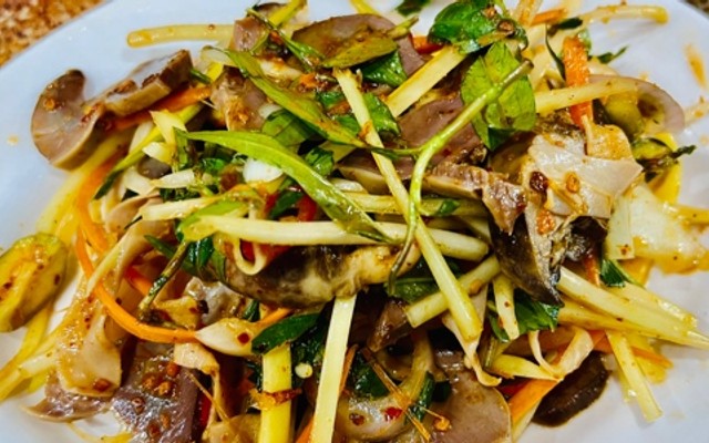 Chân Gà Bóp Gỏi Dì Dung