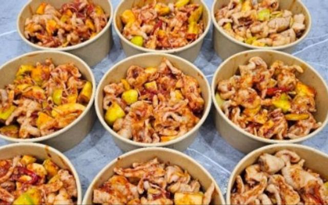 Chân Gà Sốt Thái, Trà & Nước Ép - 126 A12 Hoàng Hoa Thám