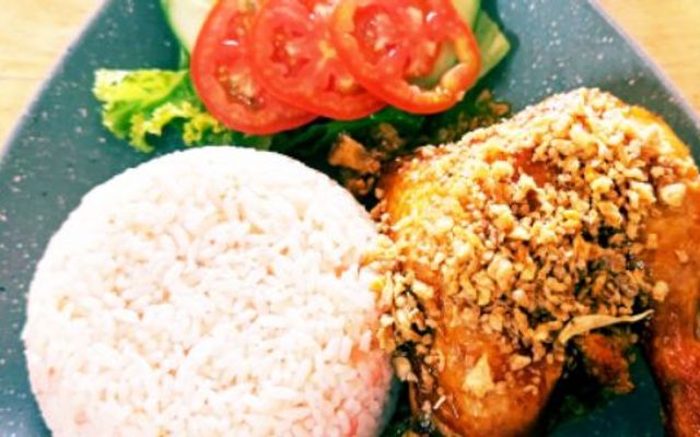 Cơm Gà Xối Mỡ Đài Loan - Trần Xuân Soạn