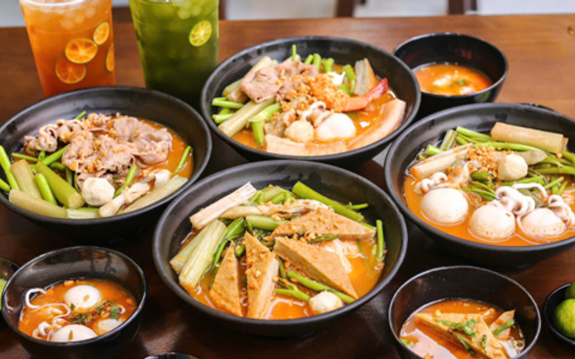 Bún Thái Hải Sản - Bánh Đúc Nóng A Mi