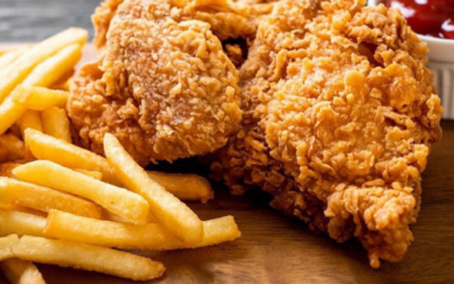 LAKA Chicken - Gà Rán, Cơm Gà & Đồ Ăn Đêm - Triều Khúc