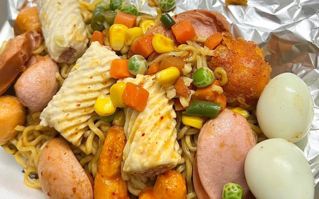 Tiệm Mì Trộn Tom Béo  - Mì Trộn Indomie - Hoàng Ngọc Phách