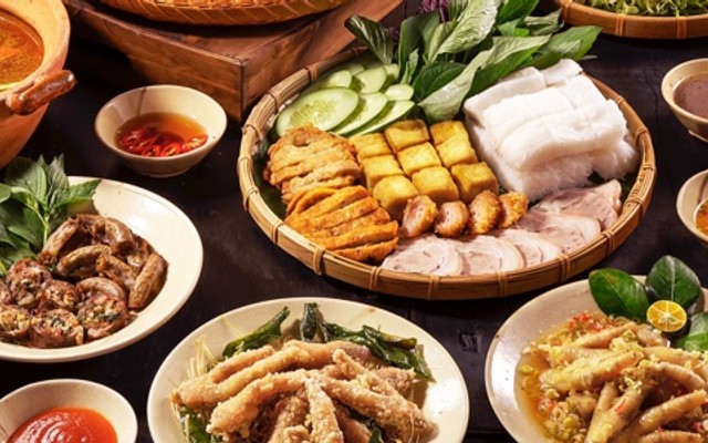 Bún Đậu Mẹt, Cơm Gà & Mì Cay - Đường 422