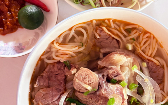 Bánh Khọt, Bún Bò & Bún Tôm - Bếp Nhà Quỳnh