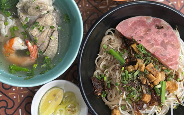 PHÚ LÙN - Hủ Tiếu PATÊ & Bánh Canh Vịt - Lê Thị Hoa