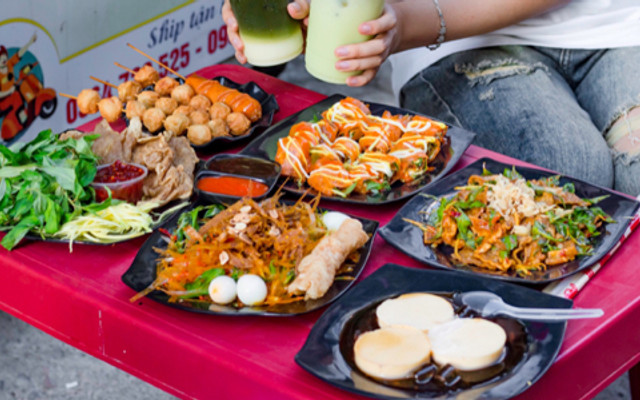 Bánh Tráng Trộn - Tiệm Ăn Vặt Trong Hẻm - 54/15 Nguyễn Lữ