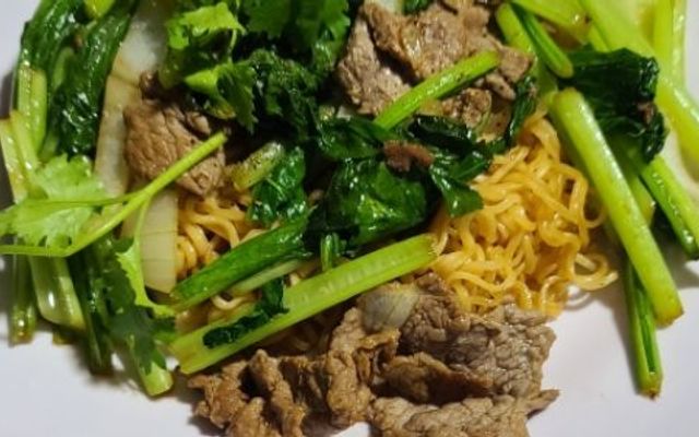 Bột Chiên - Mì Nui Xào Thuận