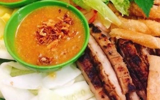 Cháo Sườn Sụn, Nem Nướng Nha Trang & Ăn Vặt Gấu Bé