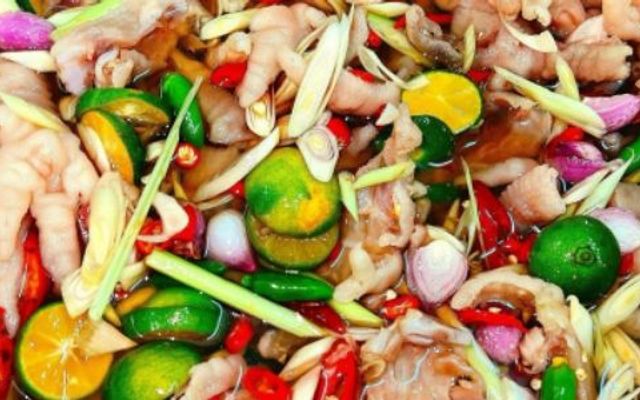 Chân Gà Sốt Thái Má Là - Lê Văn Sỹ