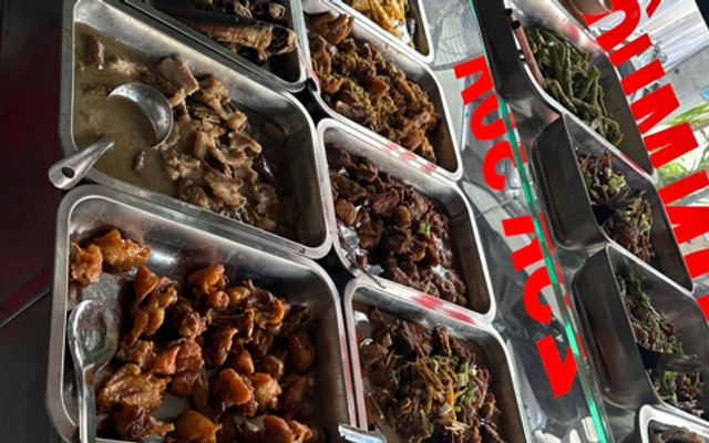 Quán Cơm Phần Cô 2