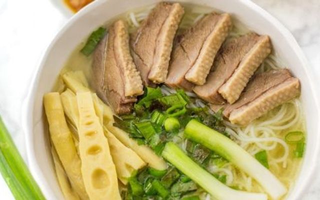 Quán 83 - Cơm Sườn & Cháo Lòng