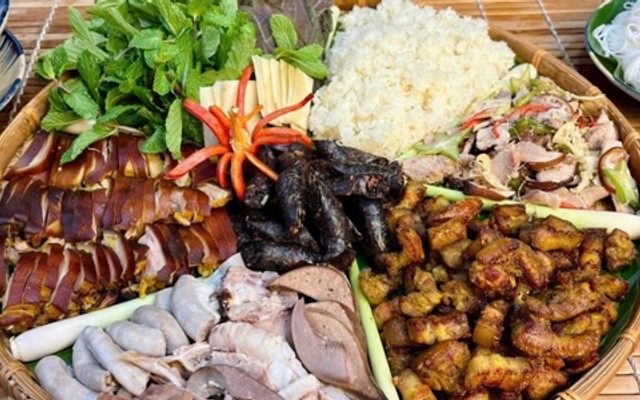 Bếp Vườn Quê - Heo Tộc Mẹt - Đường D5