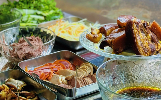 Bánh Mì Sỹ Đan - Bread & Drink - Lý Thái Tổ