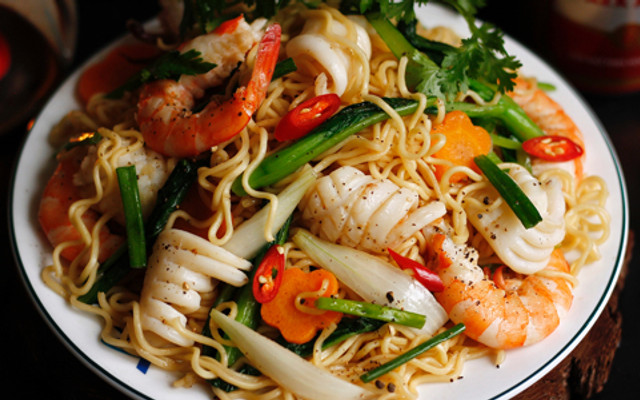 Bếp Hoa Ngã Tư Sở - Cháo Ếch Singapore, Hải Sản & Miến - Đường Láng