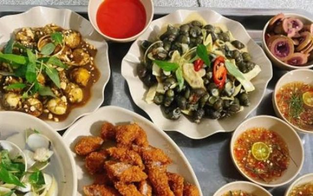 Nem Nướng Nha Trang, Đồ Ăn Vặt & Ốc Ngon - Trung Văn