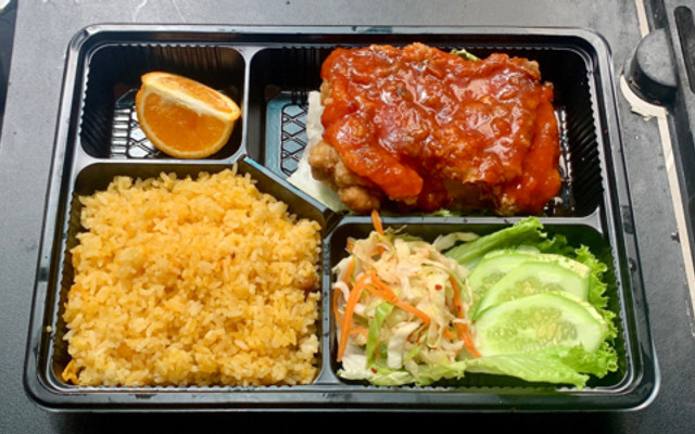 Tiệm Cơm Chi Hoa - Cơm Gà, Cơm Sườn & Cơm Thịt - Xuân Đỉnh