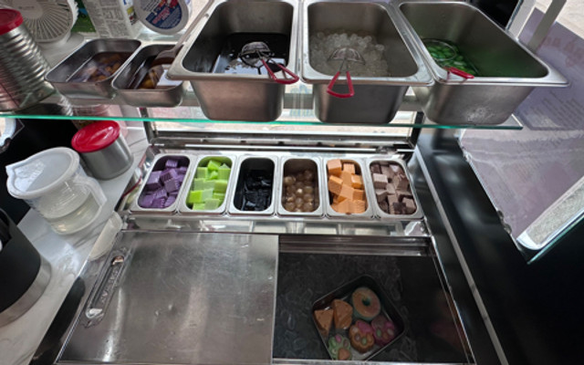 Tiệm Trà ADìa - Trà Sữa Fulltopping & Trà Trái Cây - 178 Tạ Uyên
