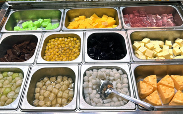 YUI - Trà Sữa & Bánh Tráng Trộn Sài Gòn