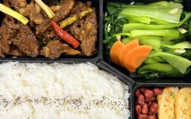 BẾP 667 - Cơm Văn Phòng - Lạc Long Quân