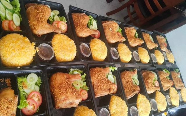 3 TRI FOOD 2 - Cơm Gà - 82 Đường 23B