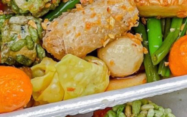 Burger, Bò Kho & Đồ Ăn Vặt Âu Hoà