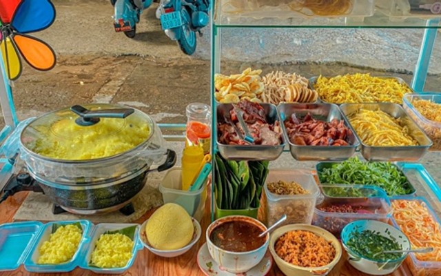 Xôi Mai - Xôi Xá Xíu & Xôi Gà Xé - Nguyễn Tất Thành 