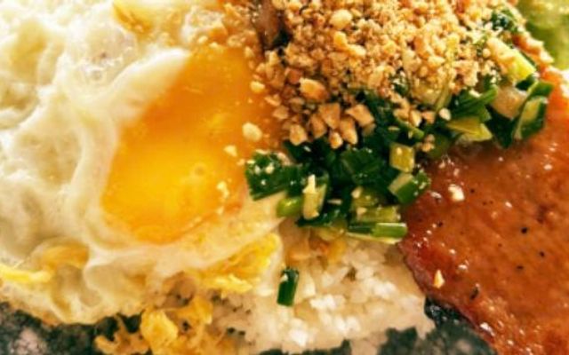 Cơm Tấm Bà 3 - Cách Mạng Tháng 8