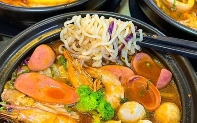 2M’s Tea House - Nguyễn Xiển