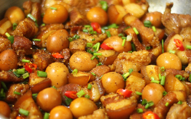 Cơm Nhà Cô Tư - Bạch Đằng