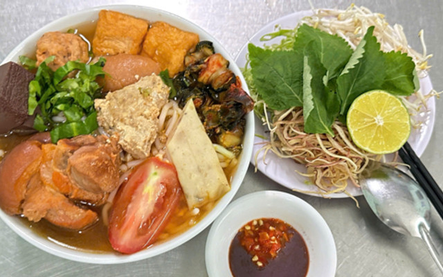 Bún Riêu Cua Cô 5 - Bún Nước - Hồng Bàng