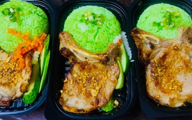 Tiệm Ăn Xôi Nhà Dứa - Phú Lợi