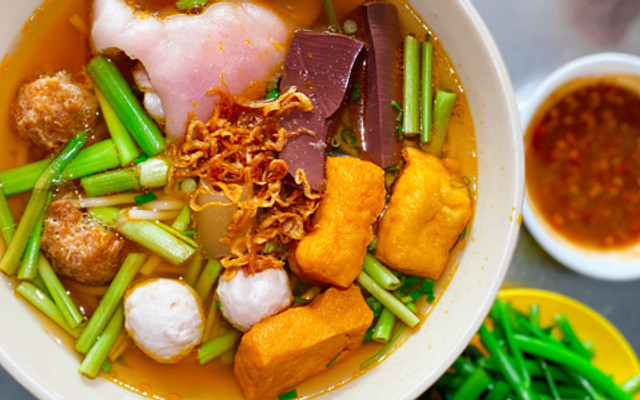 Bún Riêu Cô Thúy - Trà Trái Cây