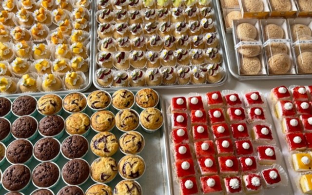 Tiệm Bánh Dưa Hấu - Bánh Ngọt - 13 Bạch Đằng