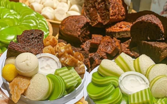 Sạp Bánh Quê - Mẹ 2 Con - 219 Nguyễn Thái Học