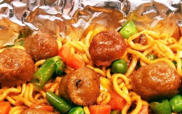 Mỳ Cay 7 Cấp Độ, Mỳ Trộn Indomie & Lẩu Cốc Thái Tomyum - Trần Khát Chân