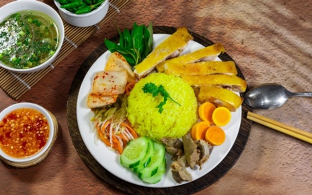 Hương - Cơm Gà Ta Phú Yên