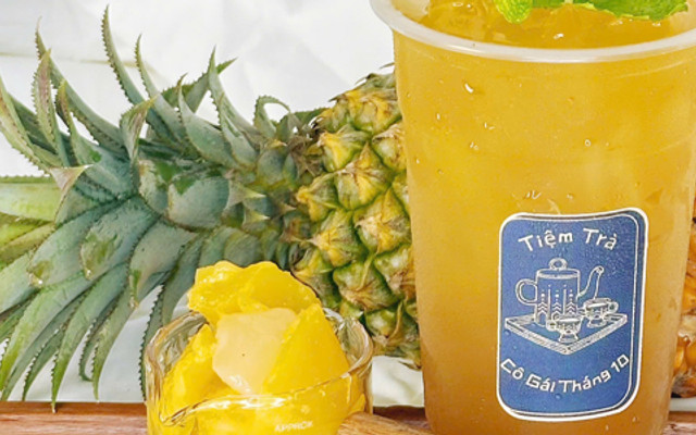 Tiệm Trà Cô Gái Tháng 10 - Bà Hom