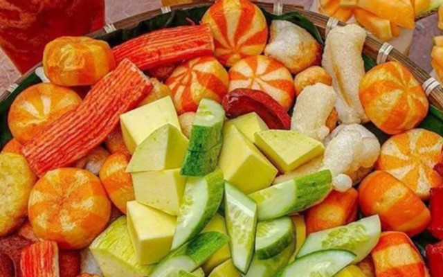 Ăn Vặt Nhà Ry - Cá Viên Chiên & Mì Trộn