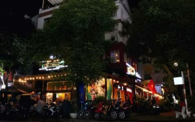 Nhà Hàng The Tavern - Phan Khiêm Ích